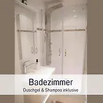 Apartment Fewokoko-privat Zentral Lorettoviertel Rheinufer Altstadt Messe Landtag Koenigsallee Dusseldorf