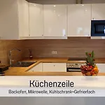 Fewokoko-Privat Apartment Zentral Rheinufer Altstadt Messe Landtag Koenigsallee