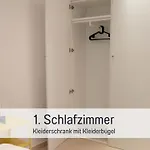 Fewokoko-privat Zentral Lorettoviertel Rheinufer Altstadt Messe Landtag Koenigsallee * Dusseldorf