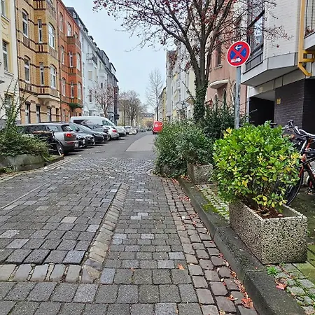 Fewokoko-privat Zentral Lorettoviertel Rheinufer Altstadt Messe Landtag Koenigsallee Appartement