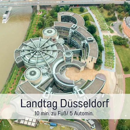 Fewokoko-privat Zentral Lorettoviertel Rheinufer Altstadt Messe Landtag Koenigsallee Appartement
